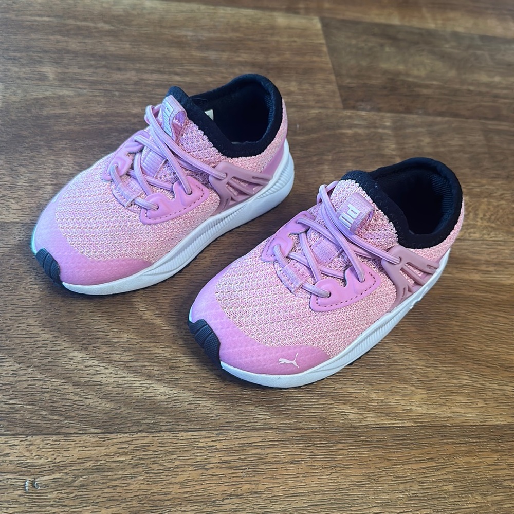 Puma size 7C toddler